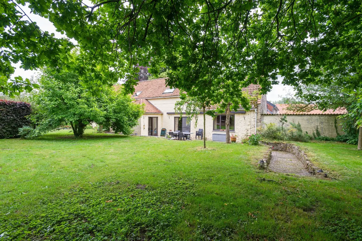 Maison à  à Basècles 7971 275000.00€  chambres m² - annonce 610875