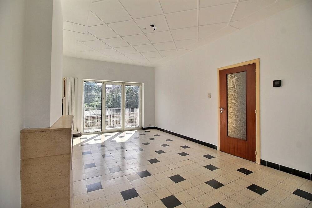 Appartement à vendre à Gilly 6060 549000.00€ 8 chambres 240.00m² - annonce 579134