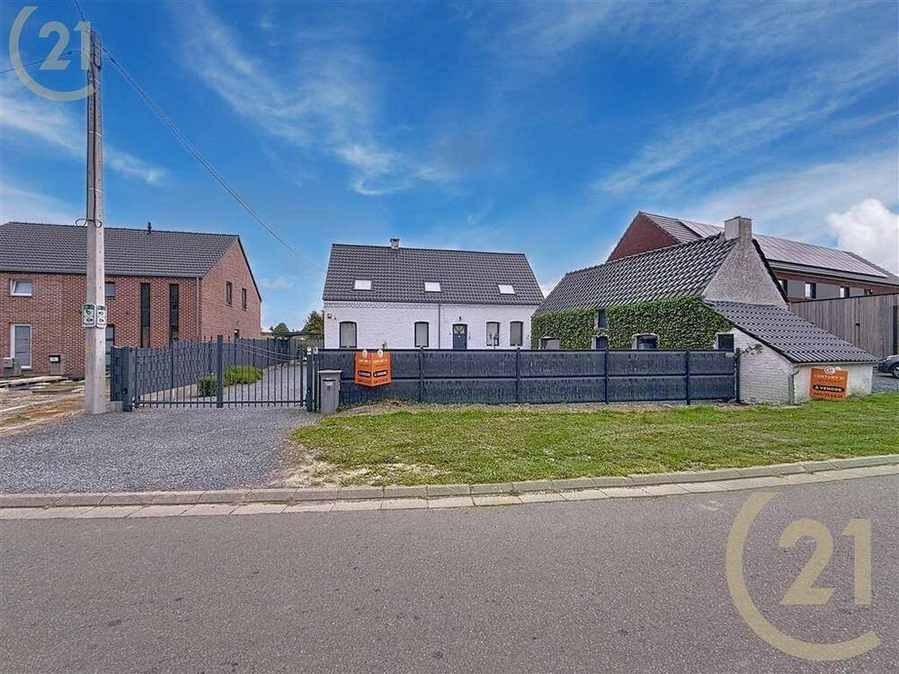 Maison à vendre à Tourpes 7904 300000.00€ 4 chambres 194.00m² - annonce 578400
