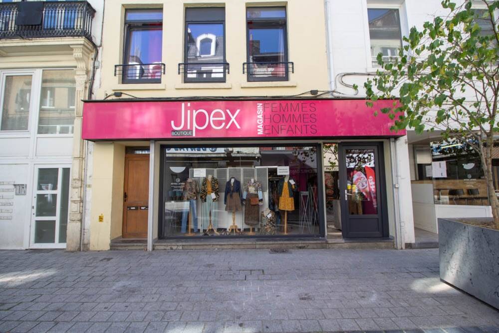 Commerce à à Charleroi 6000 1950.00€ chambres 156.00m² - annonce 578935