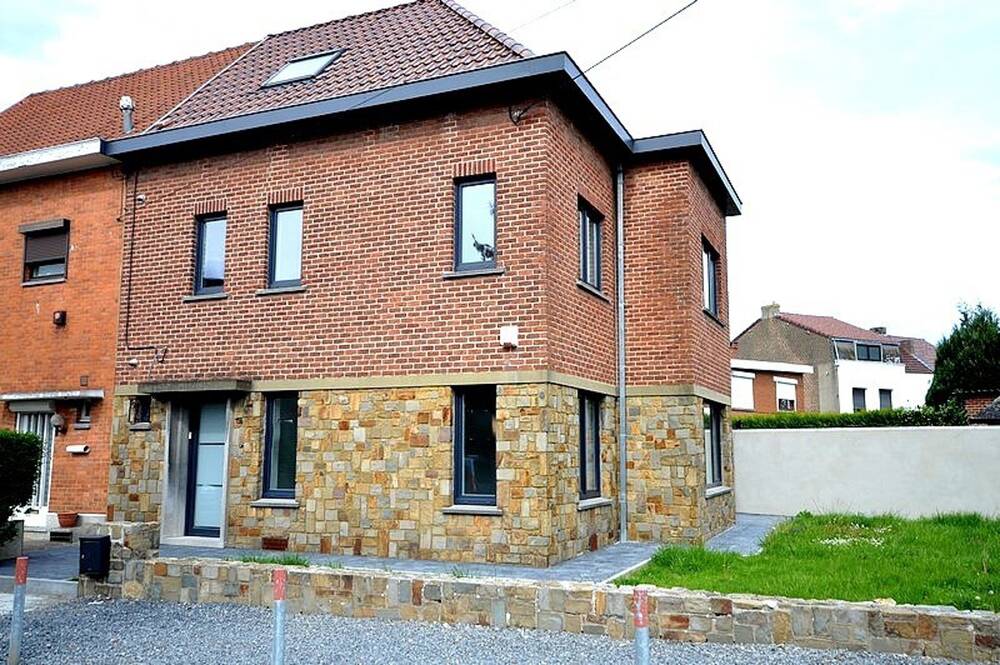 Maison à louer à Hyon 7022 990.00€ 3 chambres 125.00m² - annonce 578596