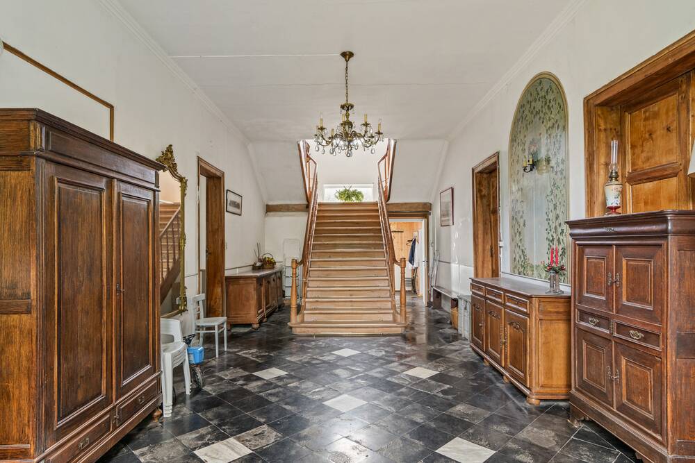 Maison de maître à vendre à Leuze-en-Hainaut 7900 425000.00€ 6 chambres 440.00m² - annonce 578942