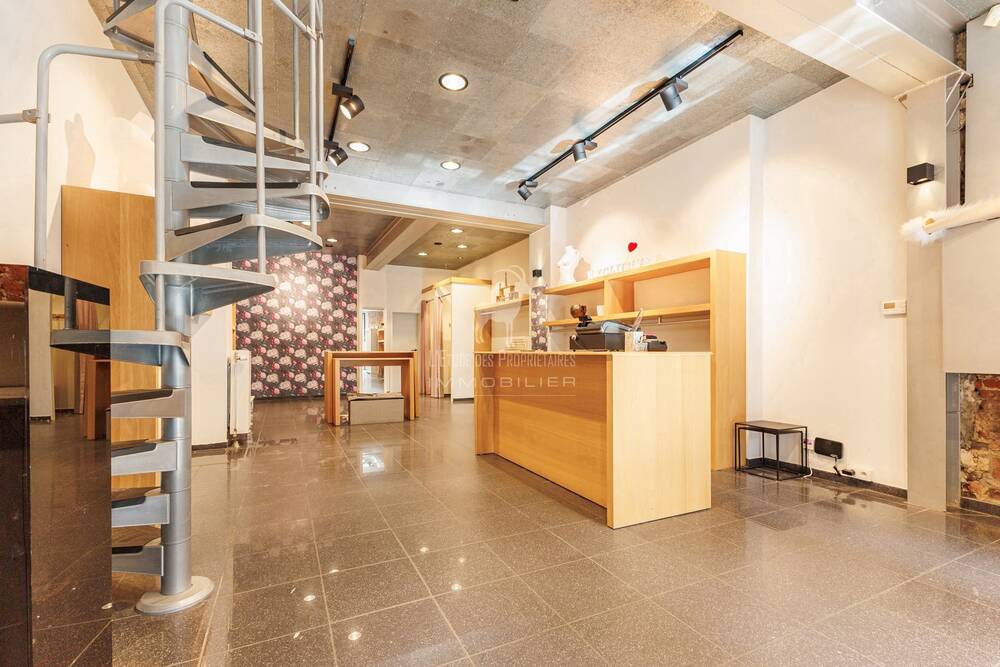 Immeuble mixte à à La Louvière 7100 1000.00€ 2 chambres 172.00m² - annonce 579841