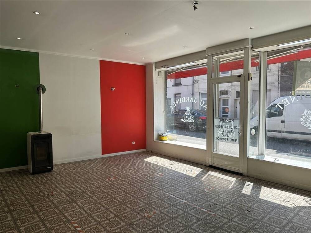 Commerce à vendre à Jumet 6040 125000.00€ 1 chambres 195.00m² - annonce 580102
