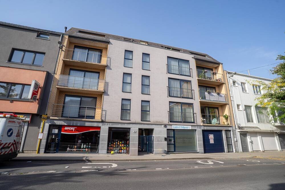 Appartement à vendre à La Louvière 7100 150000.00€ 3 chambres m² - annonce 581681