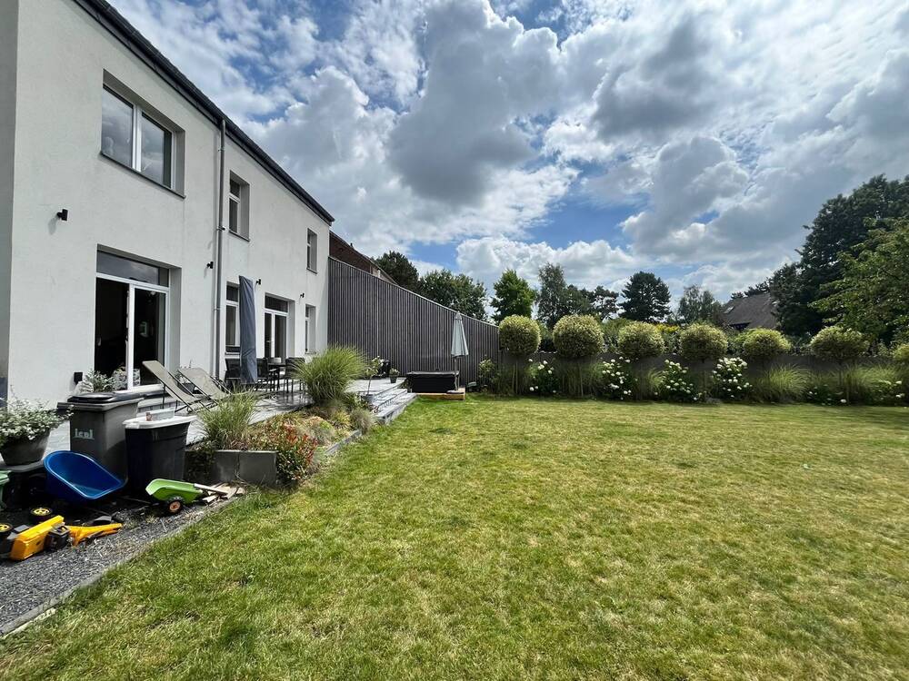 Maison à louer à Les Bons Villers 6210 1850.00€ 4 chambres 230.00m² - annonce 581600