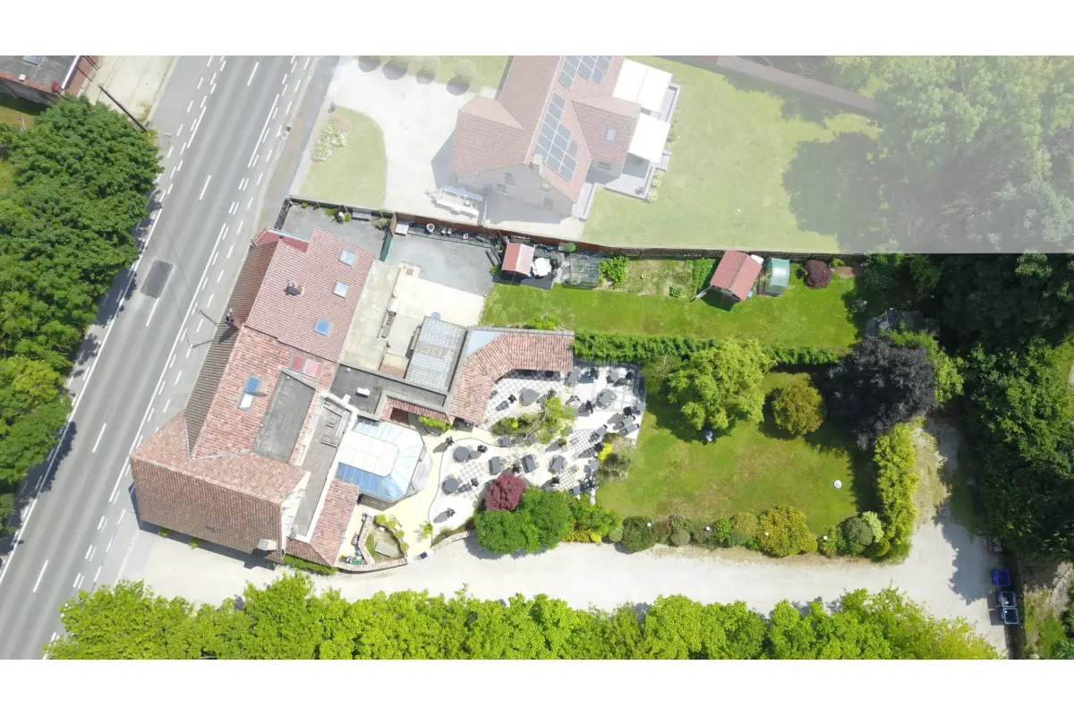 Commerce à vendre à Leuze-en-Hainaut 7900 1150000.00€  chambres 460.00m² - annonce 581031