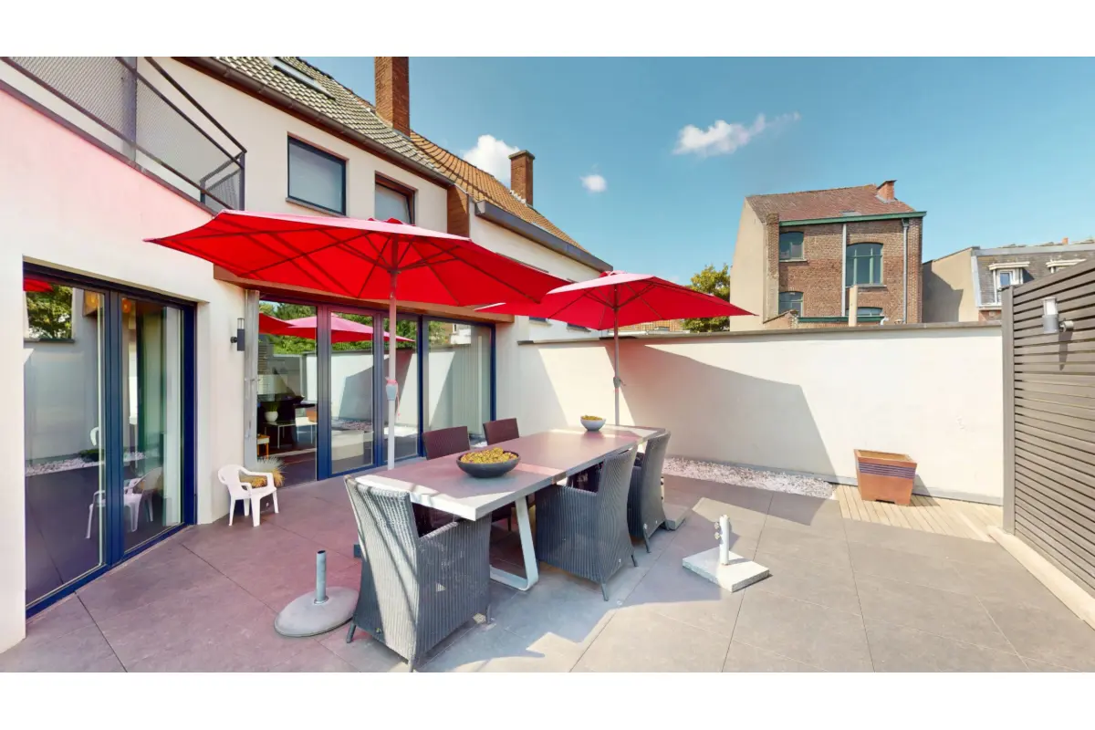 Immeuble mixte à vendre à Tournai 7500 990000.00€ 3 chambres 900.00m² - annonce 581029