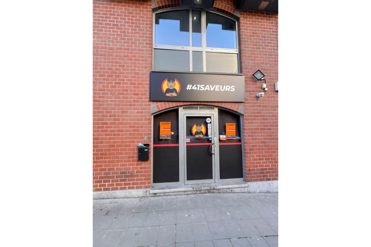 Commerce à  à Charleroi 6000 990.00€  chambres m² - annonce 583328