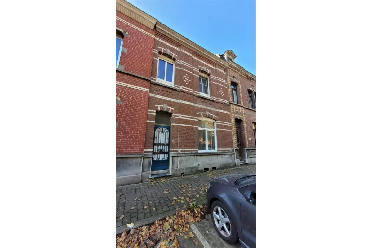 Immeuble de rapport - Immeuble à appartement à vendre à Tournai 7500 230000.00€ 3 chambres m² - annonce 586922