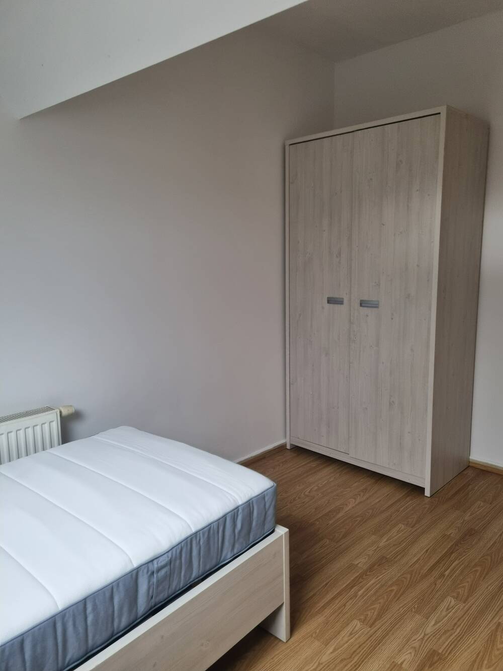 Appartement à louer à Houdeng-Goegnies 7110 300.00€  chambres 12.00m² - annonce 586821