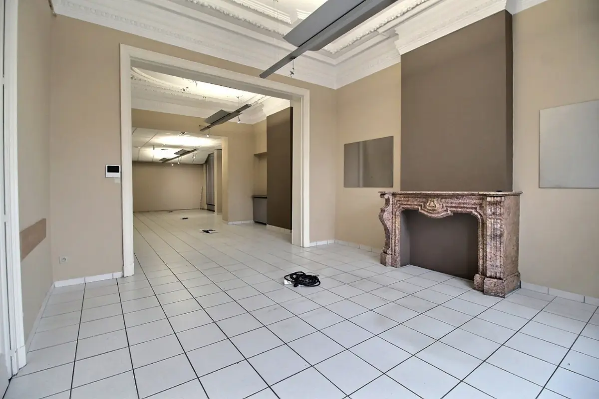 Commerce à louer à Montignies-sur-Sambre 6061 875.00€  chambres 92.00m² - annonce 588373