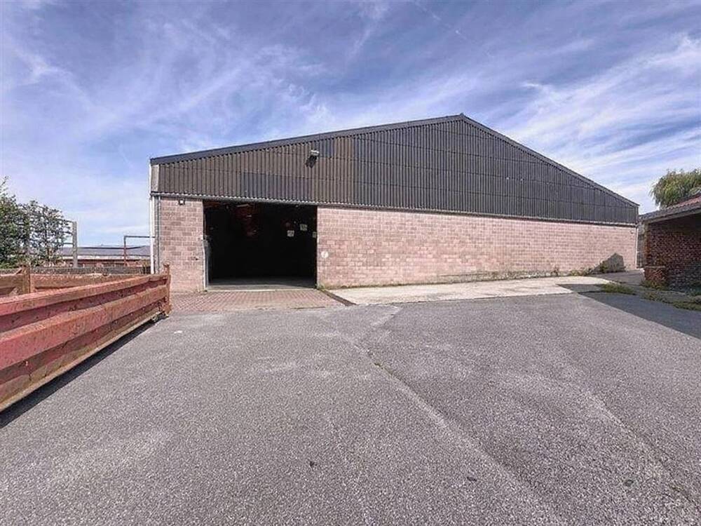 Commerce à vendre à Binche 7130 385000.00€  chambres m² - annonce 587967