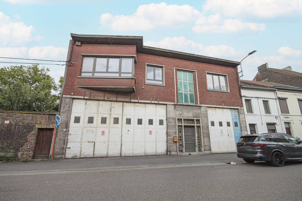 Commerce à vendre à Monceau-sur-Sambre 6031 298000.00€ 3 chambres 680.00m² - annonce 590092