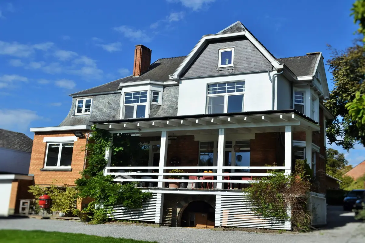 Maison à vendre à Haine-Saint-Pierre 7100 495000.00€ 5 chambres m² - annonce 590627