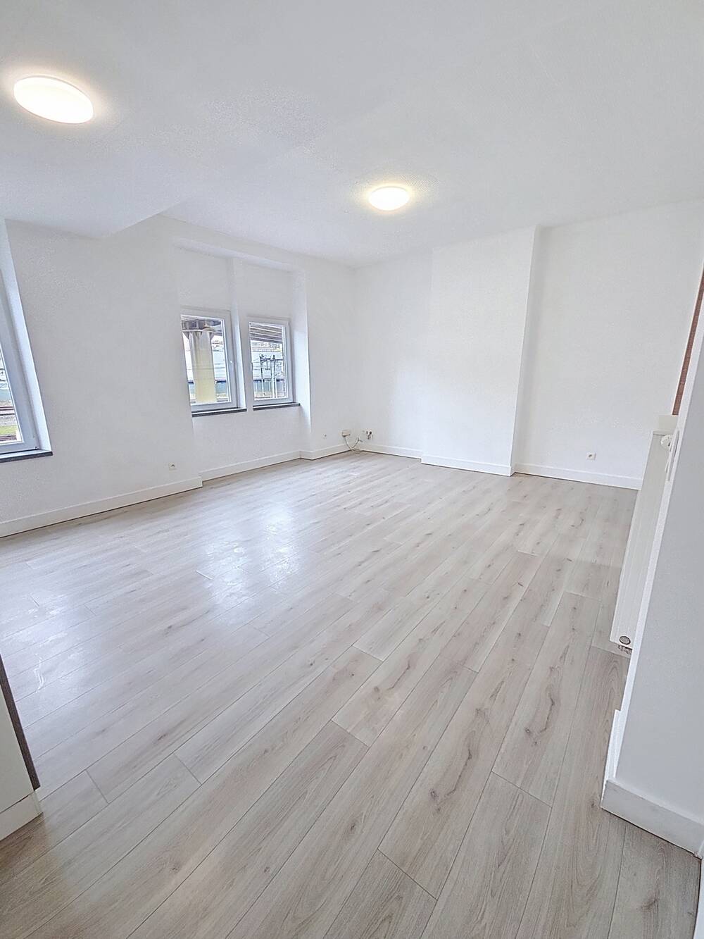 Appartement à louer à Marcinelle 6001 675.00€ 1 chambres 70.00m² - annonce 596773