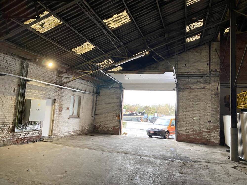 Commerce à louer à Tournai 7500 995.00€  chambres 225.00m² - annonce 591459