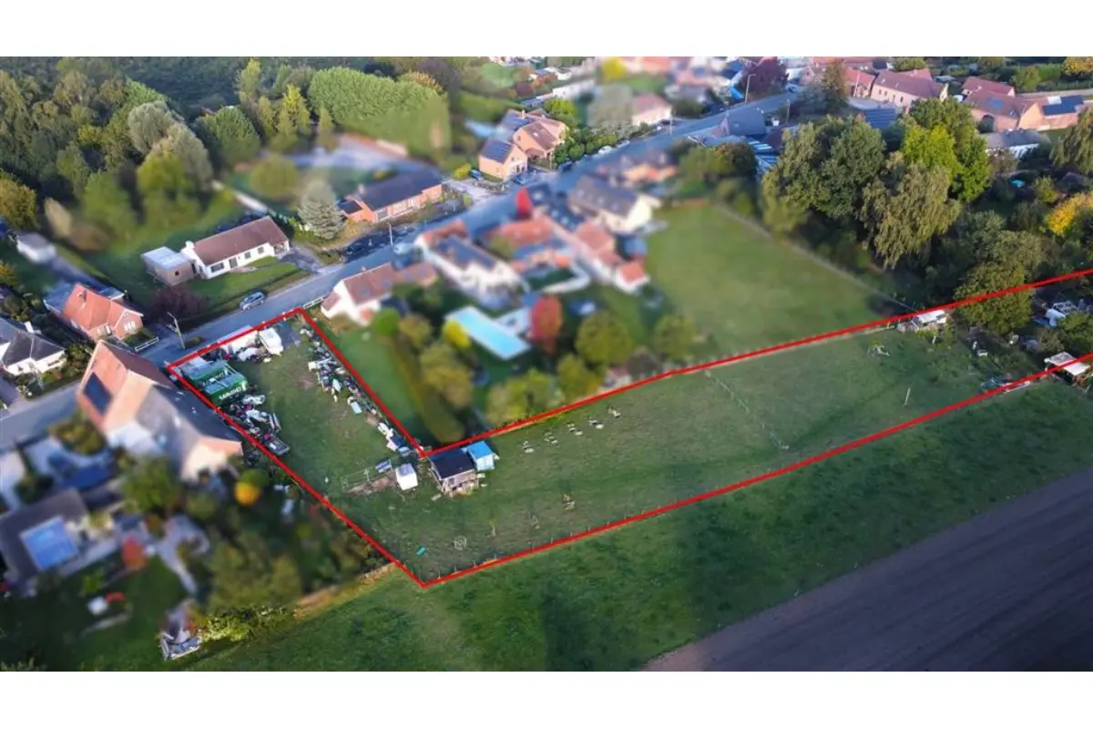 Terrain à vendre à Vezon 7538 145000.00€  chambres m² - annonce 591929