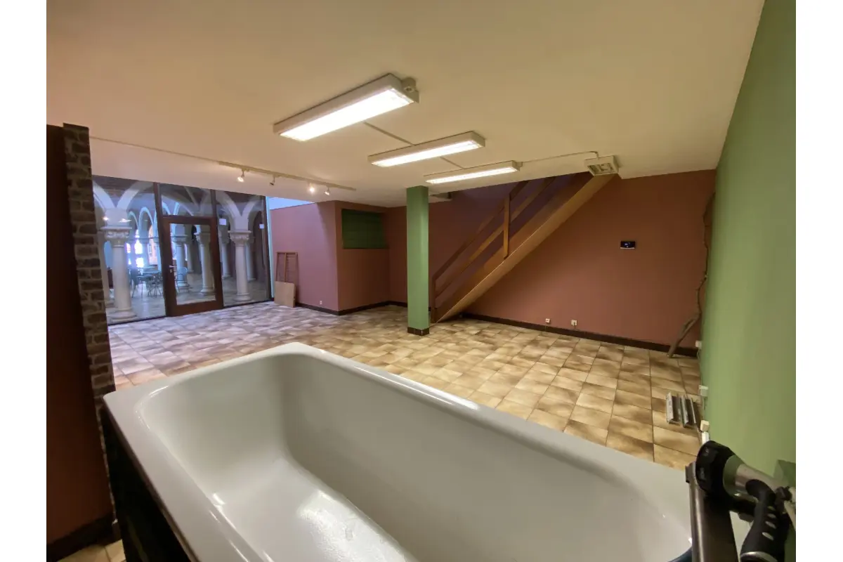 Commerce à louer à Tournai 7500 400.00€  chambres 90.00m² - annonce 591463
