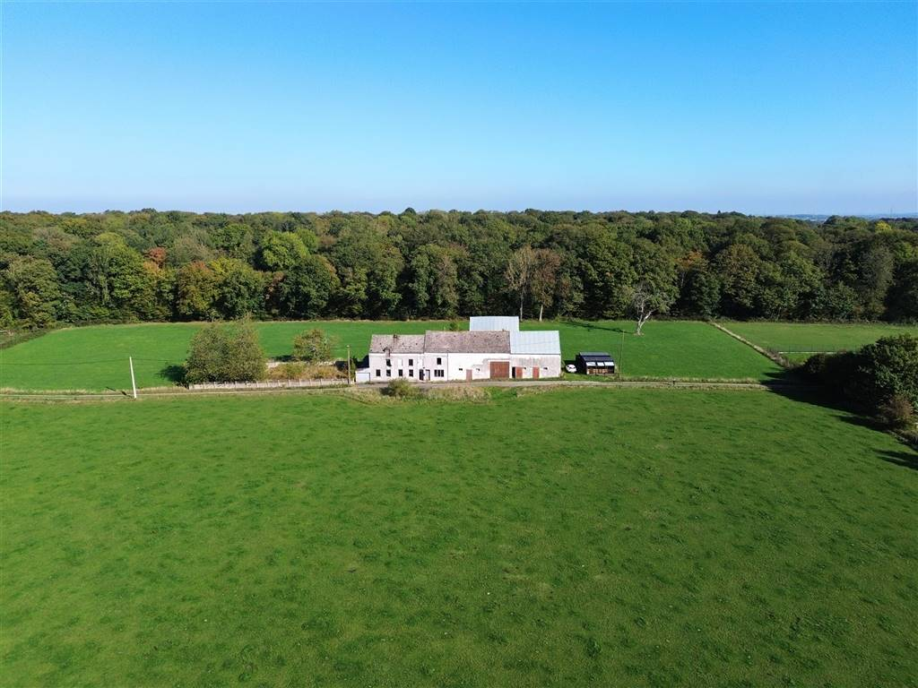 Bungalow à vendre à Boussu-lez-Walcourt 6440 310000.00€ 5 chambres 190.00m² - annonce 592691