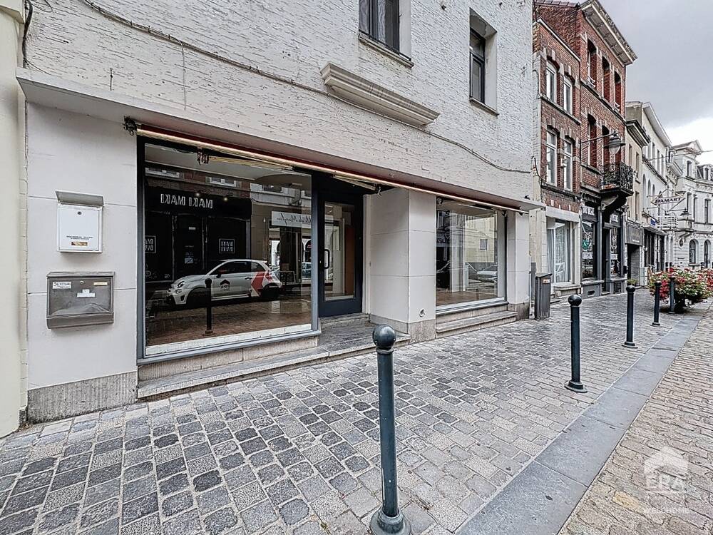 Commerce à louer à Soignies 7060 800.00€ 0 chambres m² - annonce 592473