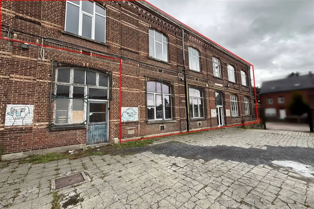 Commerce à  à Antoing 7640 550.00€  chambres 260.00m² - annonce 593678
