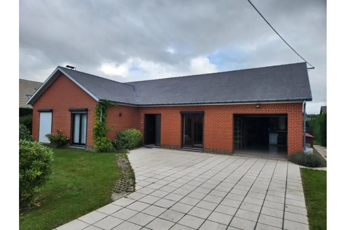 Villa à vendre à Gozée 6534 295000.00€ 3 chambres m² - annonce 593464