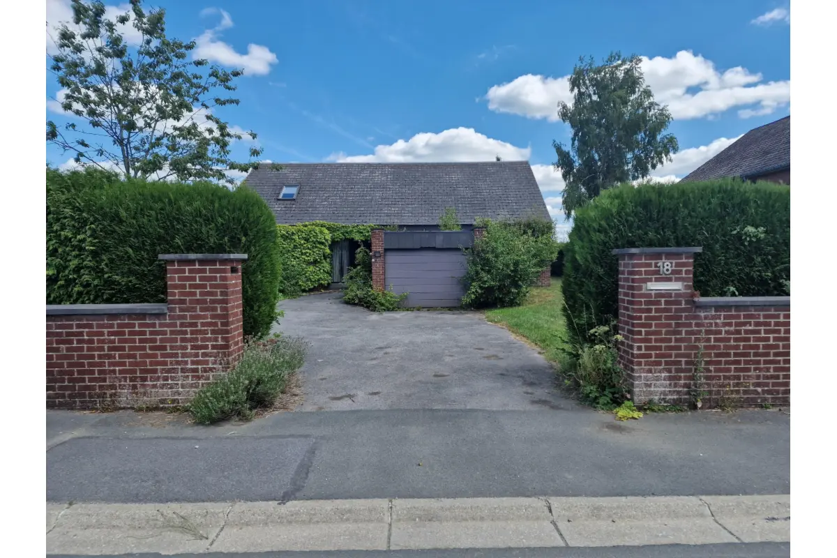 Villa à vendre à Froidchapelle 6440 255000.00€ 3 chambres 135.00m² - annonce 597243