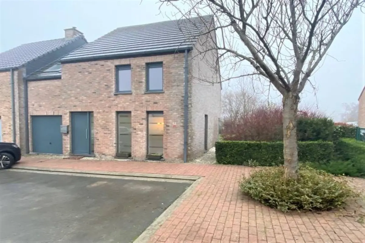 Maison à  à Meslin-l'Evèque 7822 1150.00€ 4 chambres 162.00m² - annonce 597551