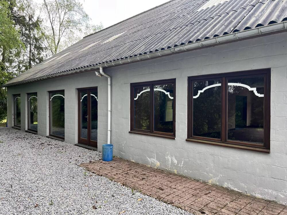 Commerce à louer à Seloignes 6596 680.00€  chambres m² - annonce 599072