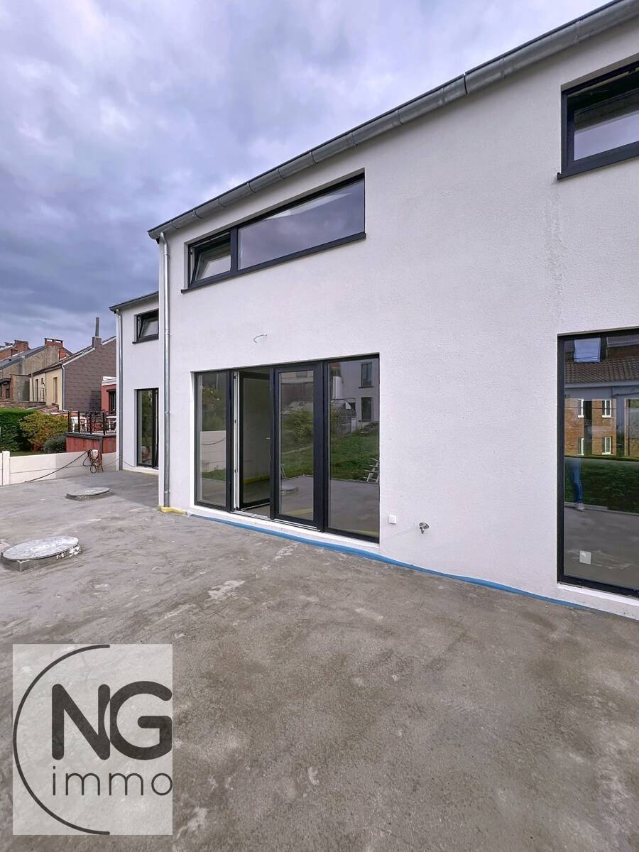 Maison à vendre à Couillet 6010 275000.00€ 2 chambres 157.00m² - annonce 598515