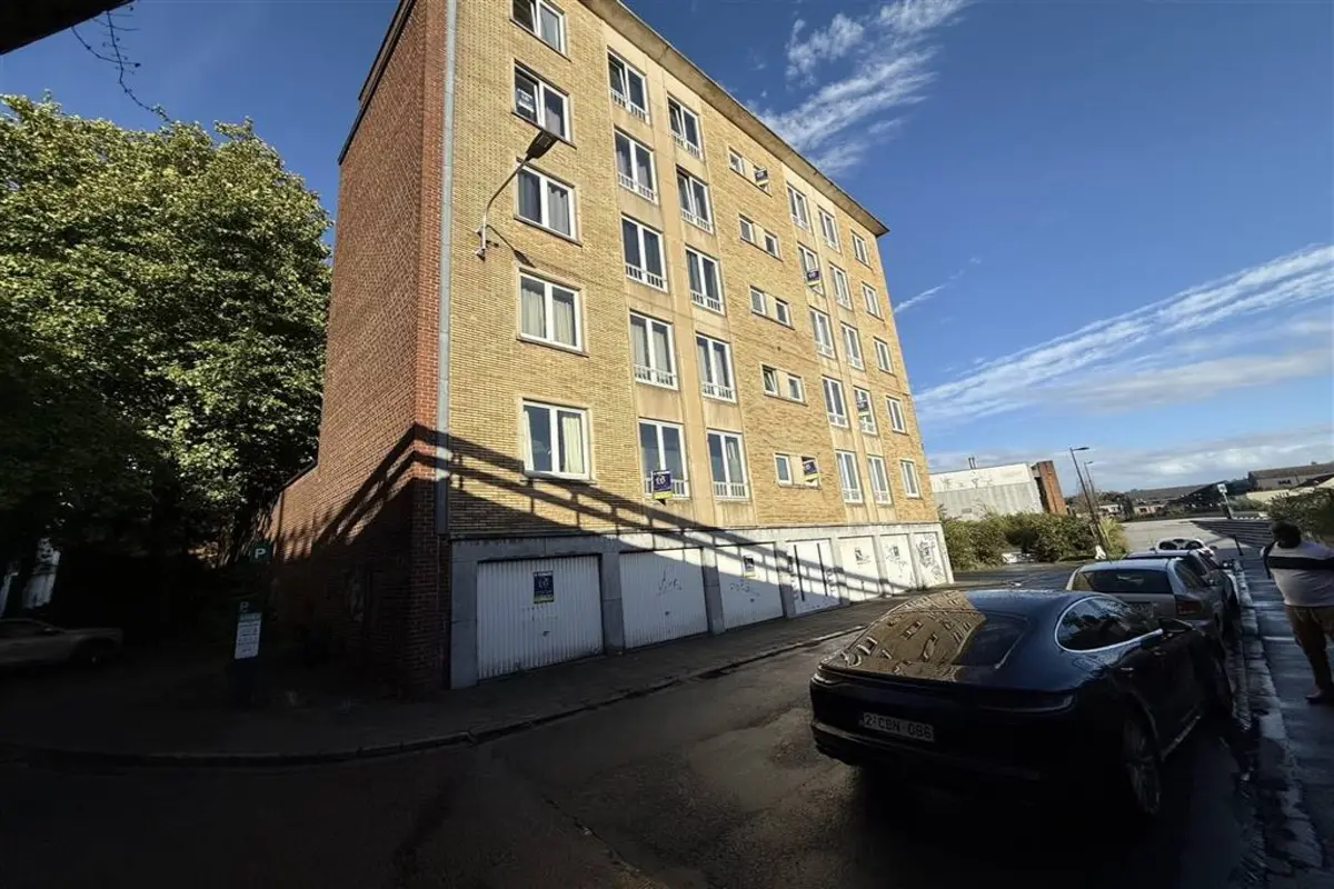 Parking à louer à Charleroi 6000 75.00€ chambres m² - annonce 599419