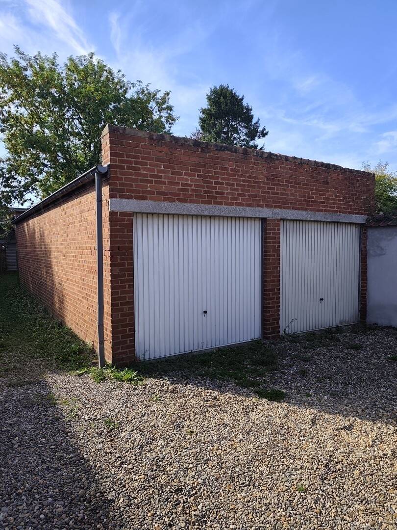 Box à à Fayt-lez-Manage 7170 17500.00€ chambres m² - annonce 599479