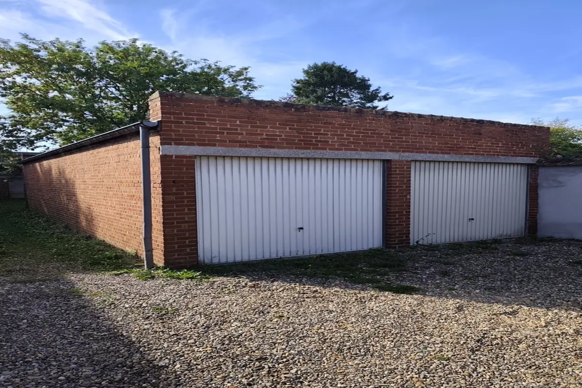 Box à  à Fayt-lez-Manage 7170 17500.00€  chambres m² - annonce 599479