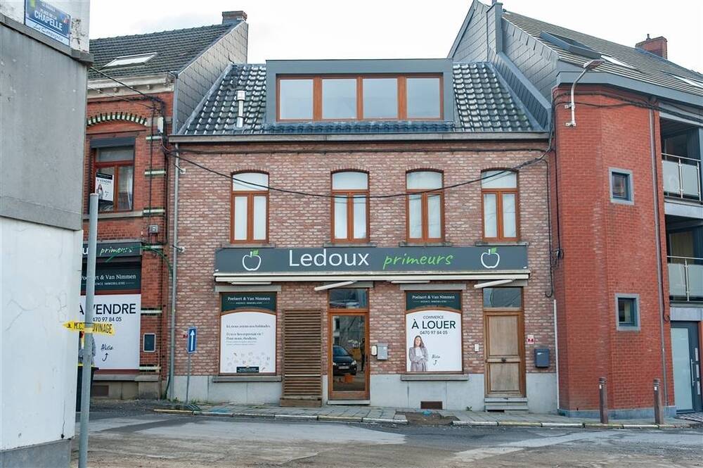 Commerce à louer à Le Roeulx 7070 1375.00€ chambres 65.00m² - annonce 599838