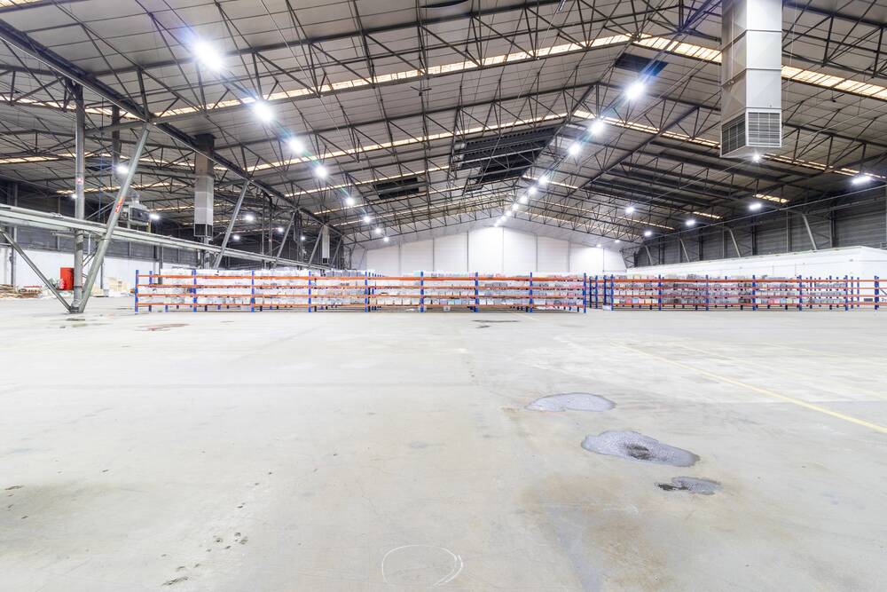 Commerce à vendre à Charleroi 6000 2250000.00€ chambres 10166.00m² - annonce 601937