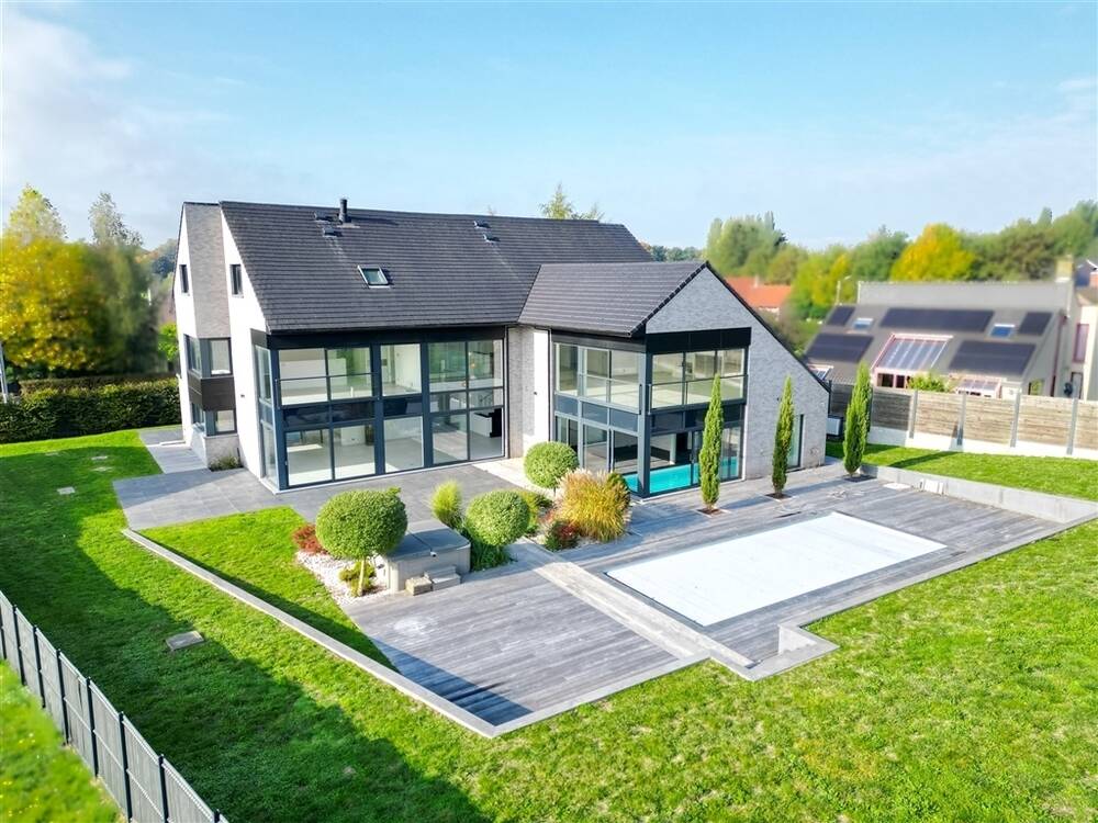 Maison à vendre à Mouscron 7700 0.00€ 7 chambres 770.00m² - annonce 602249