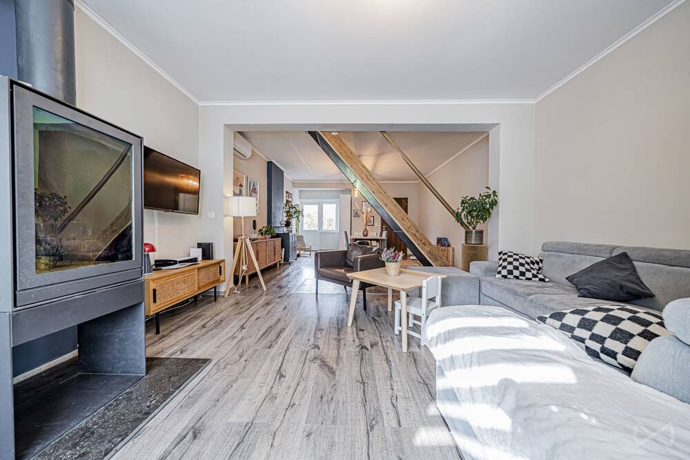 Maison à vendre à Couillet 6010 277000.00€ 4 chambres 159.00m² - annonce 603413
