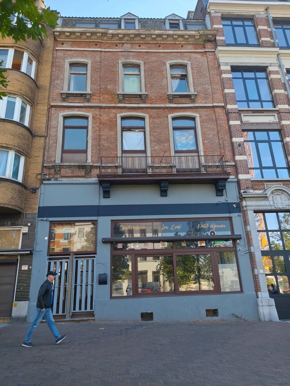 Immeuble de rapport - Immeuble à appartement à vendre à Charleroi 6000 550000.00€ 15 chambres 240.00m² - annonce 603999