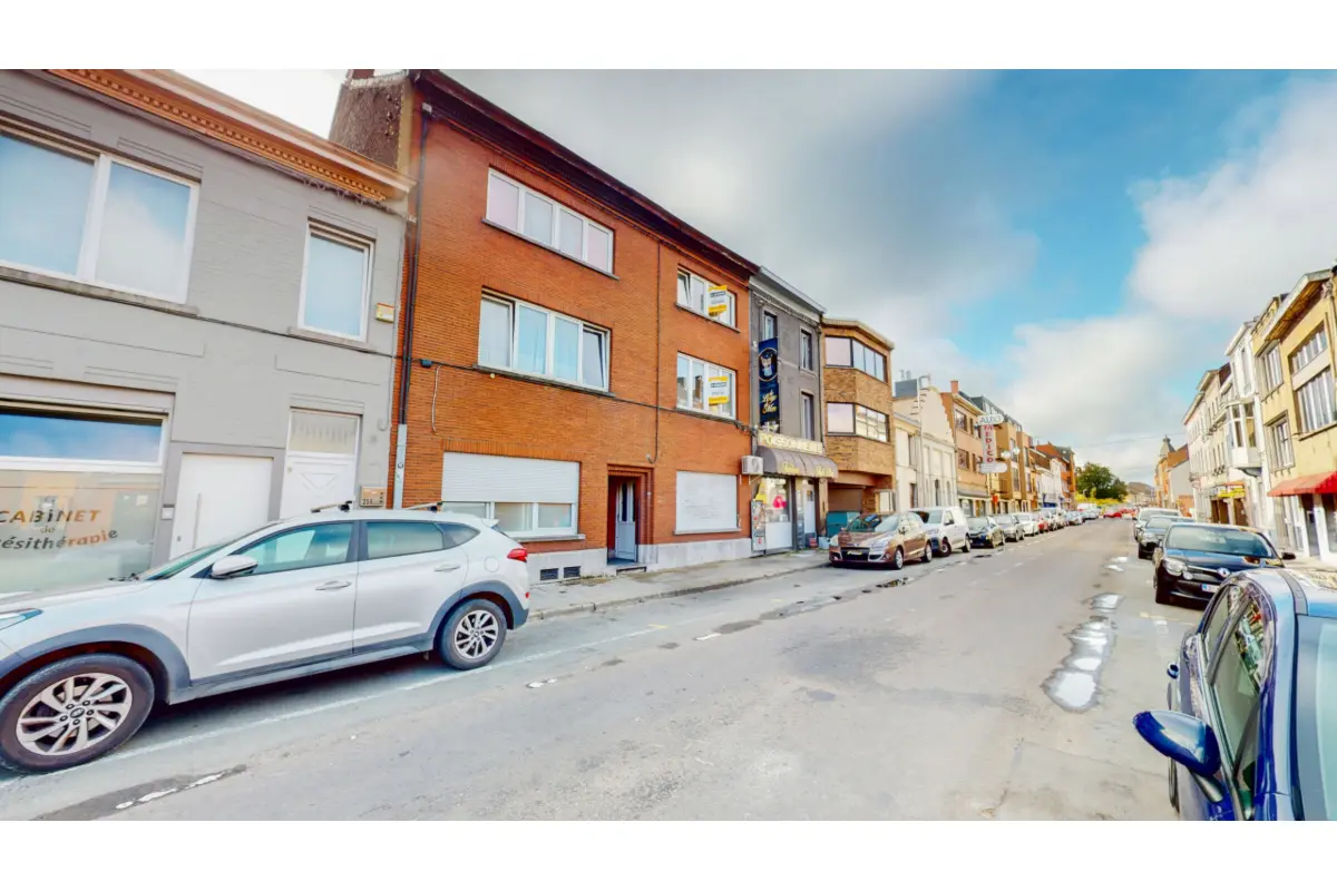 Immeuble mixte à vendre à La Louvière 7100 440000.00€ 7 chambres m² - annonce 603675