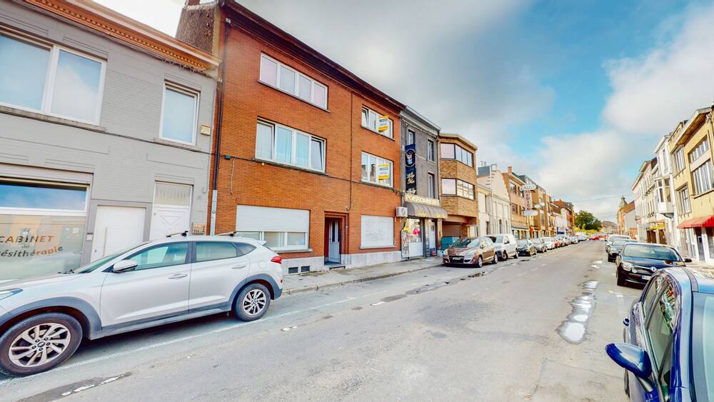Immeuble mixte à  à La Louvière 7100 440000.00€ 7 chambres m² - annonce 603675