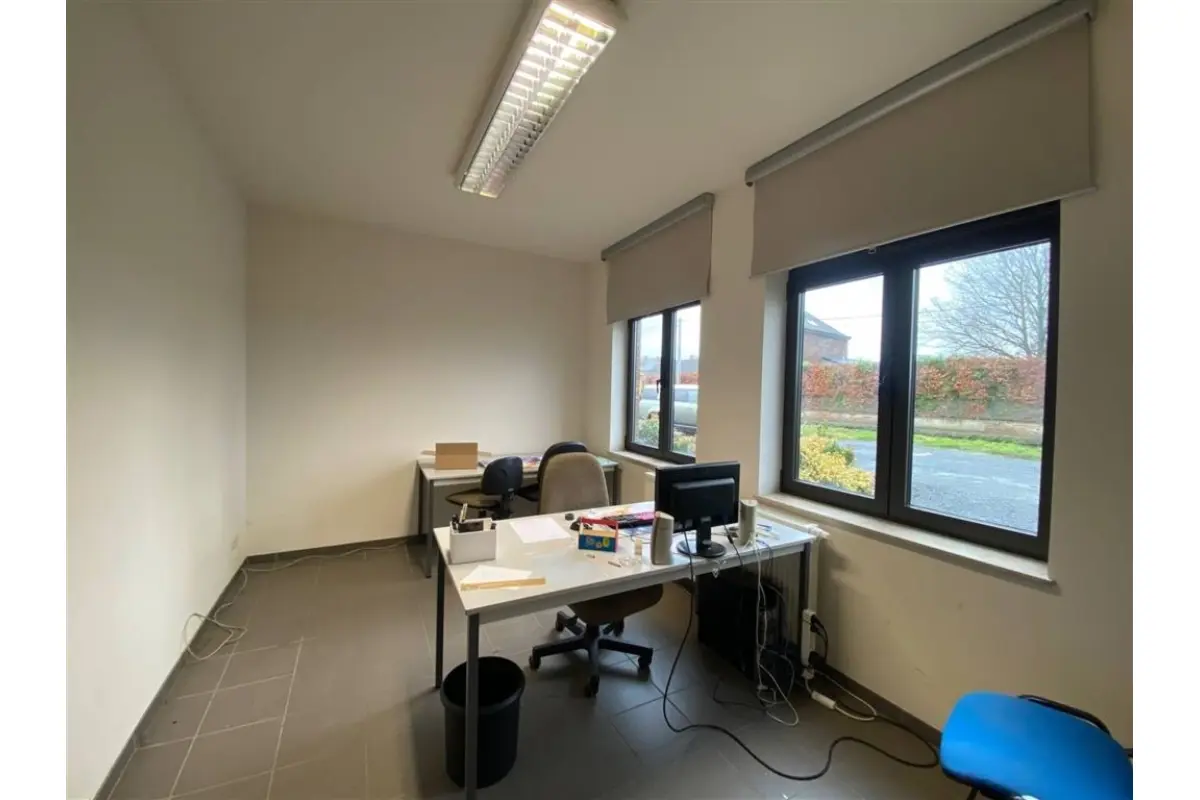 Commerce à louer à Péruwelz 7600 500.00€  chambres m² - annonce 603557