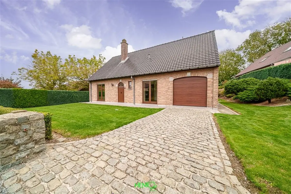 Villa à vendre à Tournai 7500 357000.00€ 3 chambres 188.00m² - annonce 603919