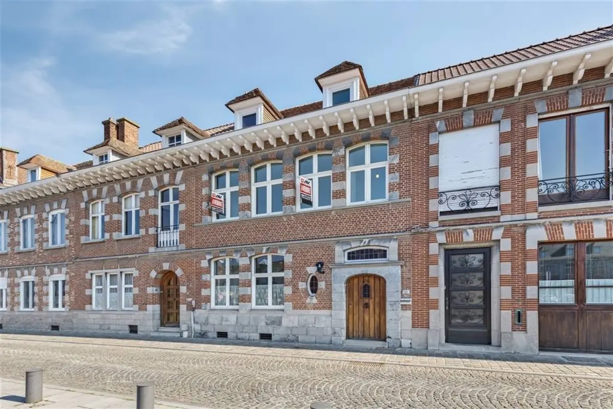 Maison à  à Tournai 7500 350000.00€ 5 chambres 247.00m² - annonce 604145