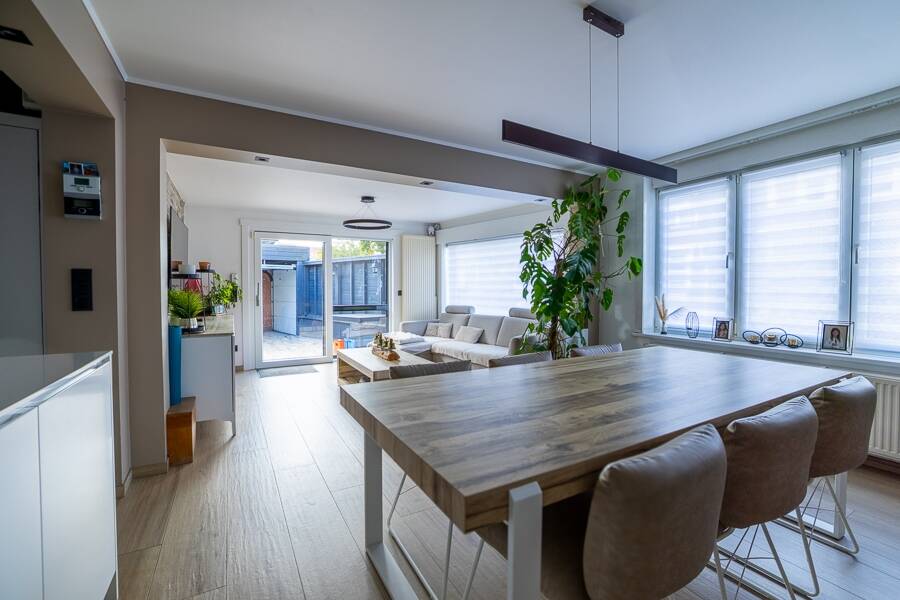 Immeuble mixte à vendre à Mouscron 7700 325000.00€ 3 chambres 101.00m² - annonce 604808