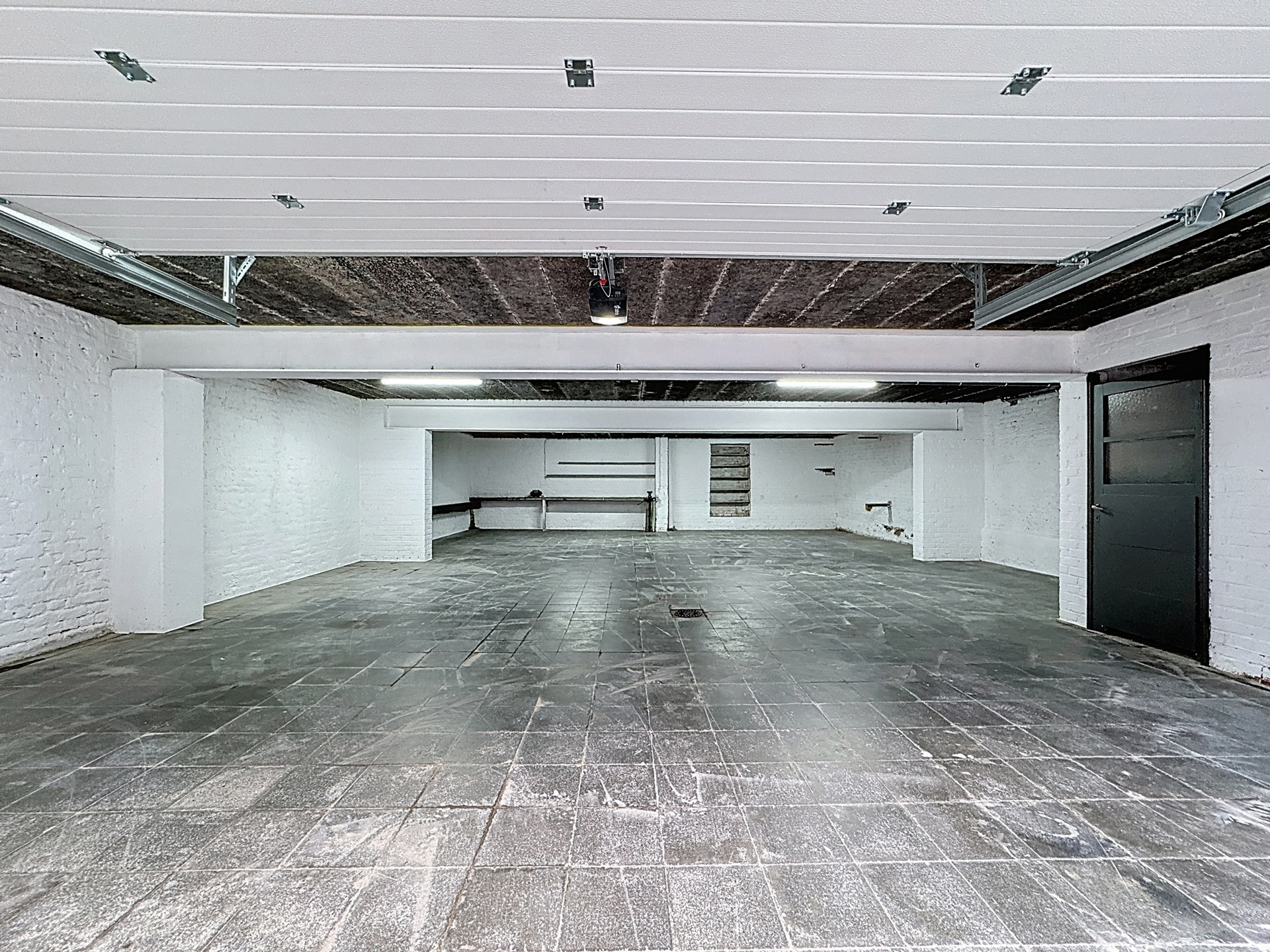 Commerce à louer à Mouscron 7700 550.00€  chambres 128.00m² - annonce 606054
