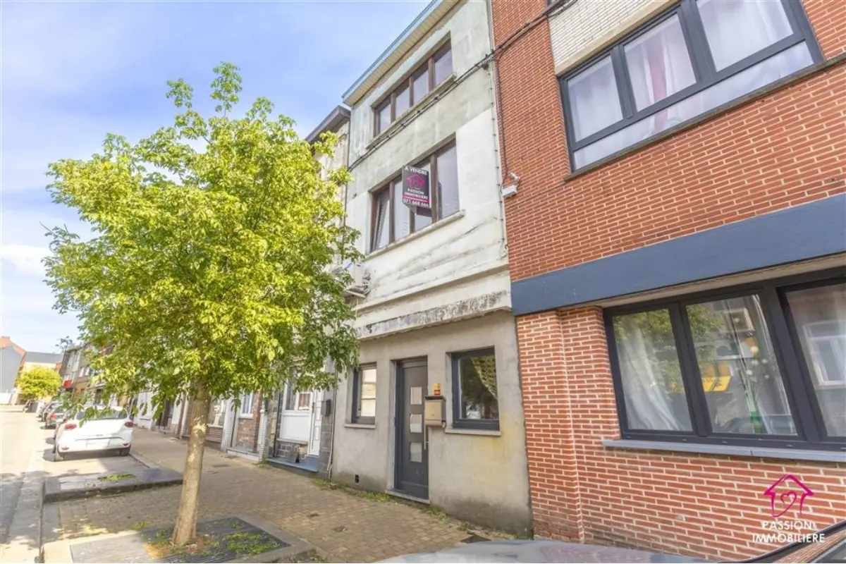 Maison à vendre à Jumet 6040 169000.00€ 5 chambres 217.00m² - annonce 605471