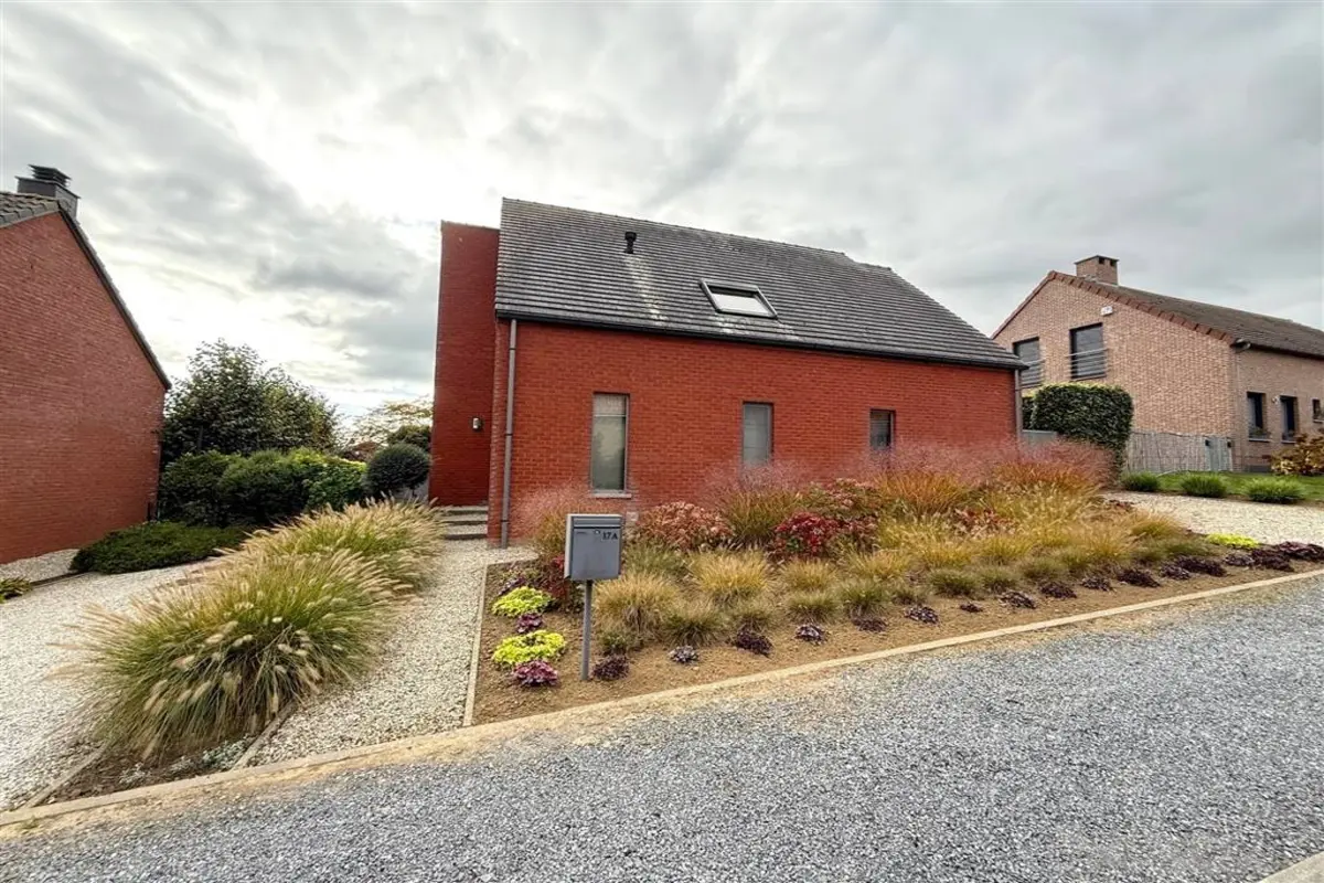 Maison à  à Vezon 7538 325000.00€ 4 chambres 142.00m² - annonce 606860