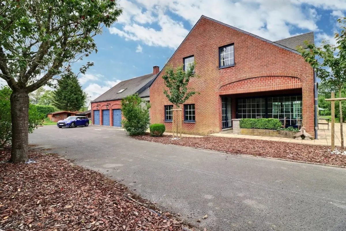 Maison à vendre à Robechies 6460 585000.00€ 6 chambres 500.00m² - annonce 607184