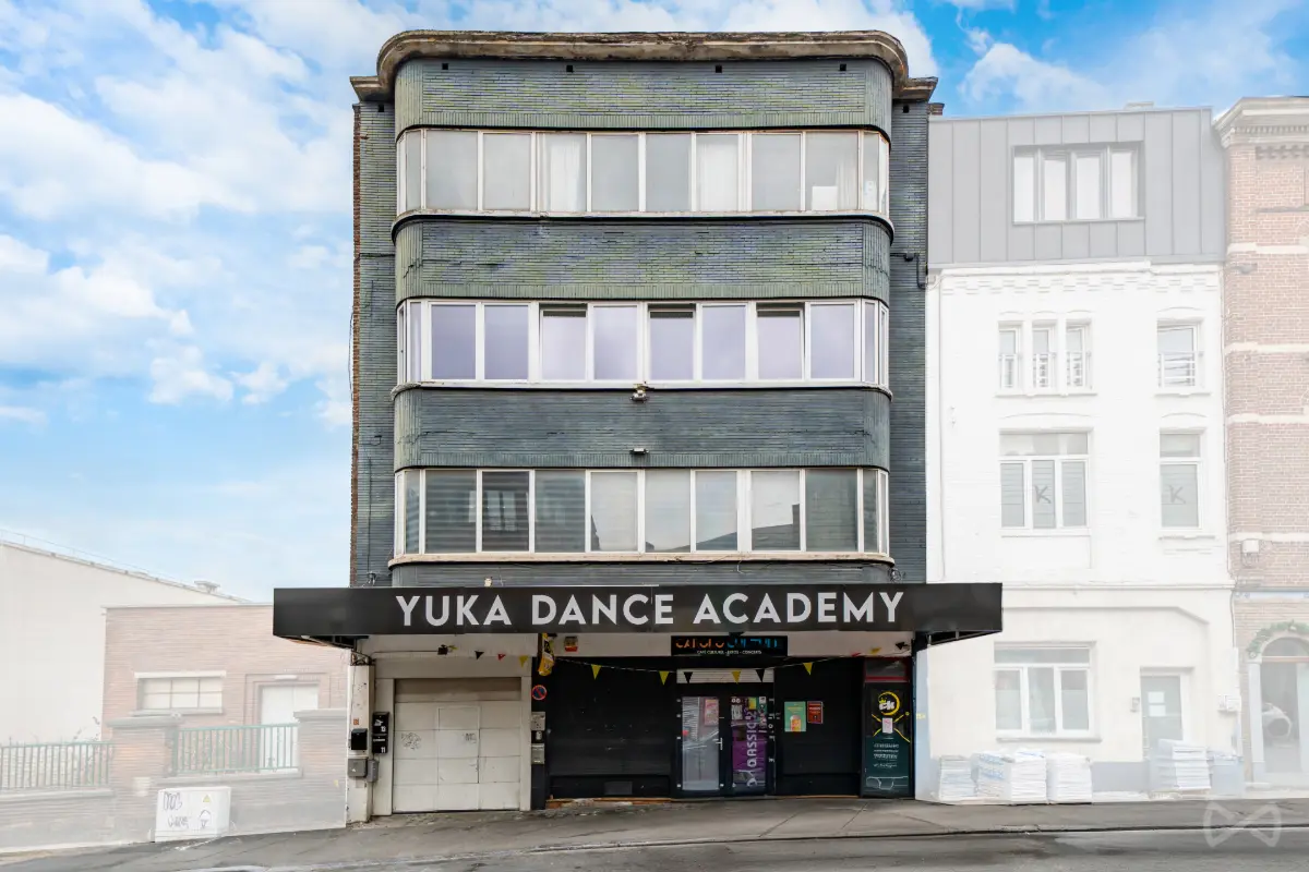 Commerce à vendre à Charleroi 6000 117000.00€  chambres 181.00m² - annonce 658560